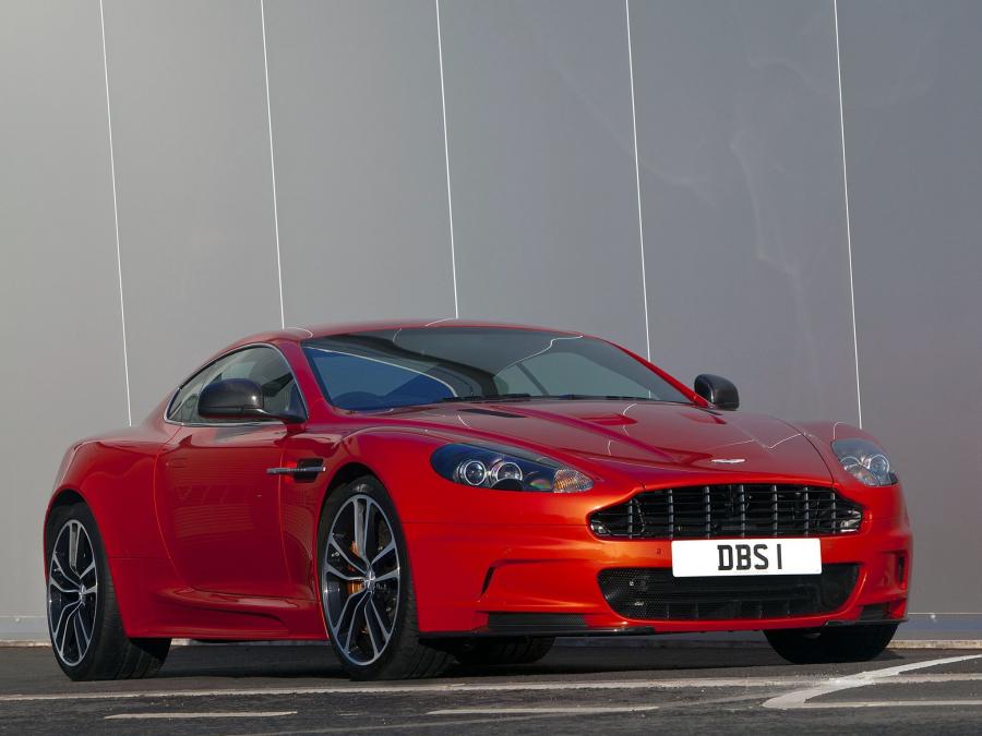  Aston Martin DBS Carbon Edition 2011 года  (фото 8 из 11)